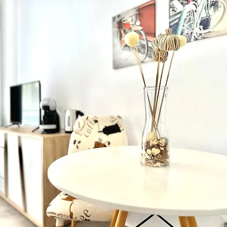 Vis8-nuevo, Centro A 5 Minutos, Playa A 850 Metros, Wifi, Terraza Apartamento